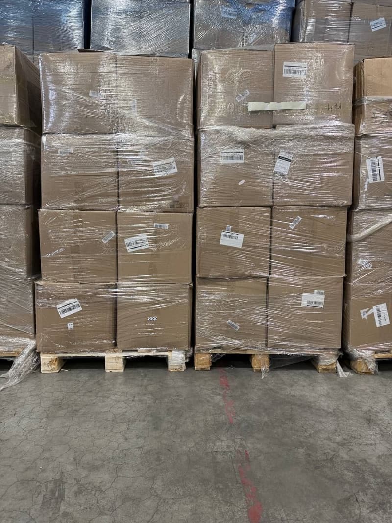 Палет «Смолл» на складе StockBox